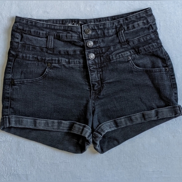 MOSSIMO Black shorts - Picture 2 of 8